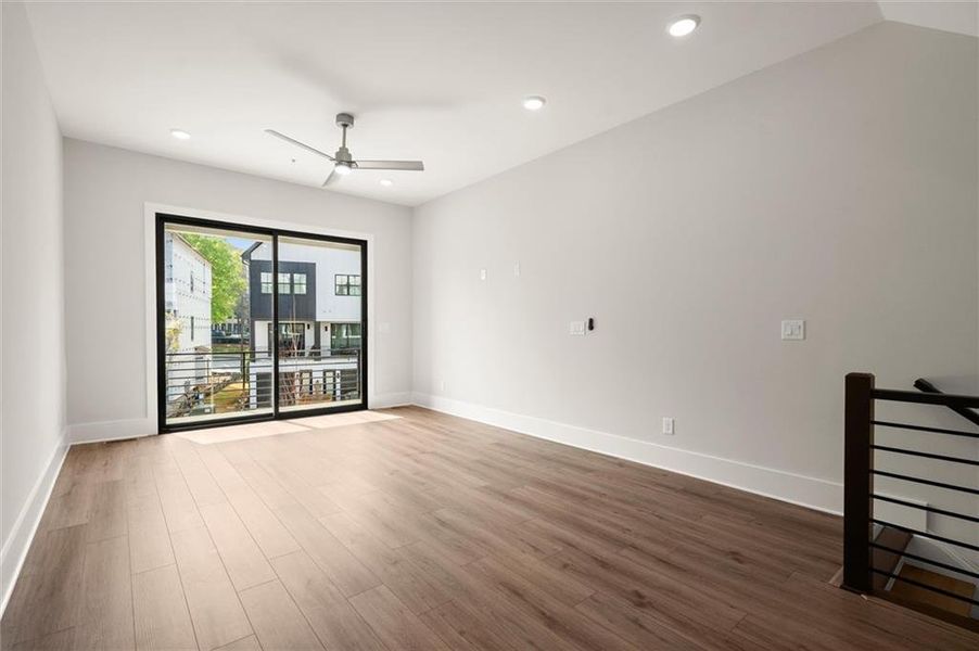 Spacious, unfurnished interior of a new home in , Alpharetta (Image 20).