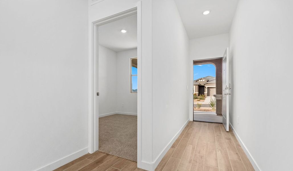 Spacious, unfurnished interior of a new home in The Oasis at Rocking K, Vail (Image 19).