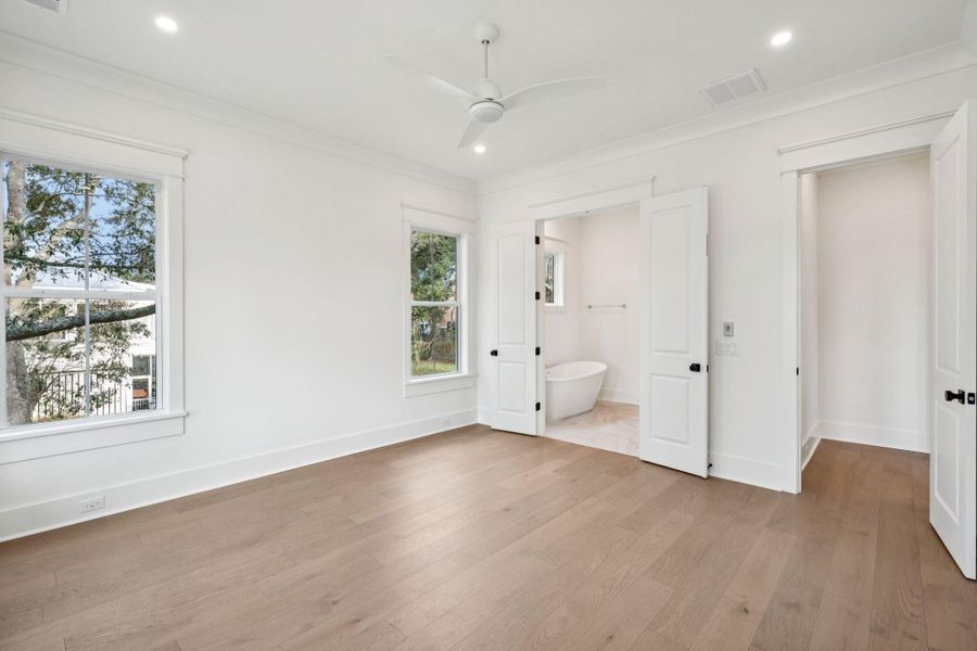 Spacious, unfurnished interior of a new home in , Mount Pleasant (Image 50).
