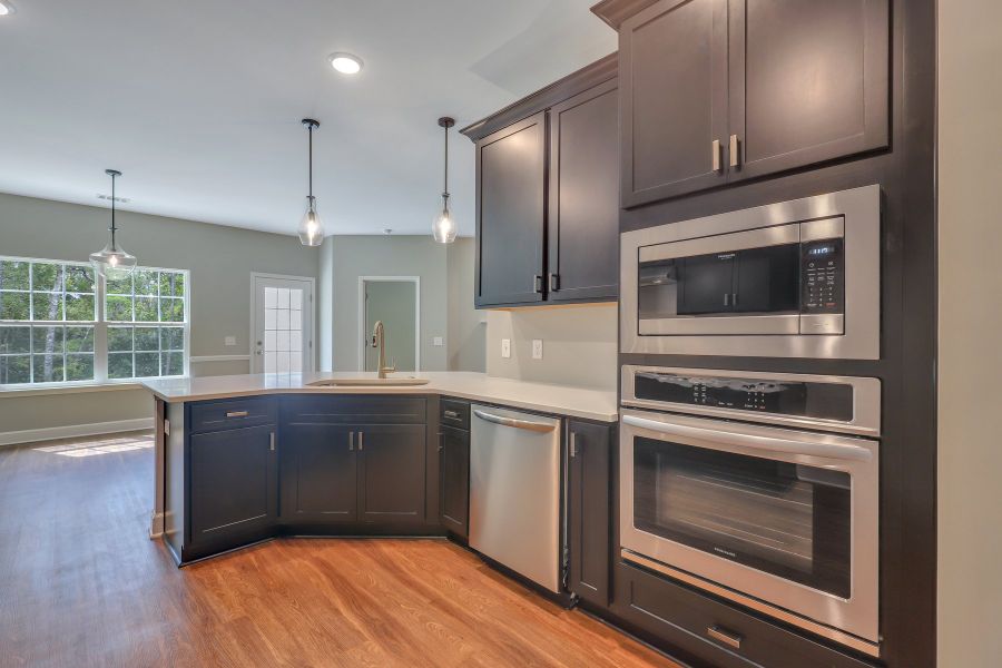Wassaw – Kitchen with Built-In Appliances Wassaw – Kitchen with Built-In Appliances