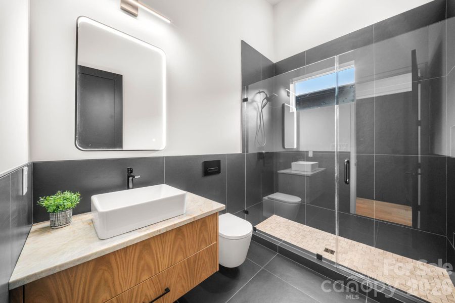 Upstairs primary bathroom