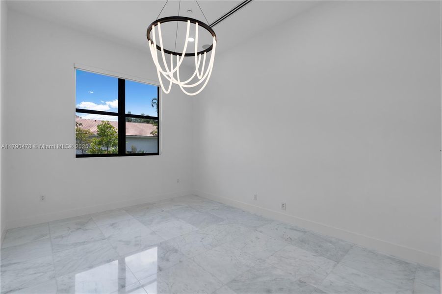 Spacious, unfurnished interior of a new home in , Plantation (Image 18).