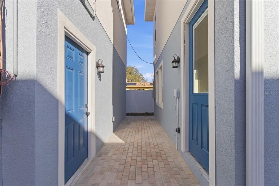 Exterior details and patio area of a home in , St. Petersburg (Image 26).