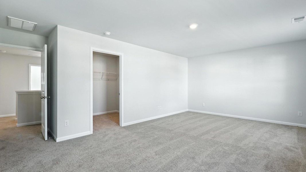 Spacious, unfurnished interior of a new home in The Ranch, Holly Hill (Image 25).