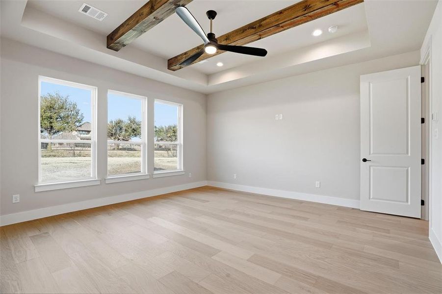Spacious, unfurnished interior of a new home in Aledo Heights - Aledo ISD, Annetta South (Image 28).