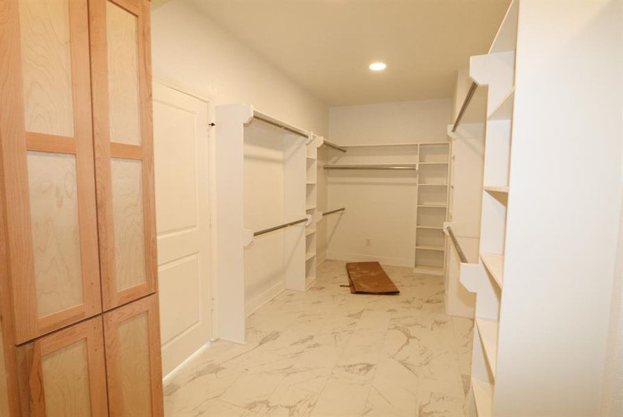 Image 28 of a home in .