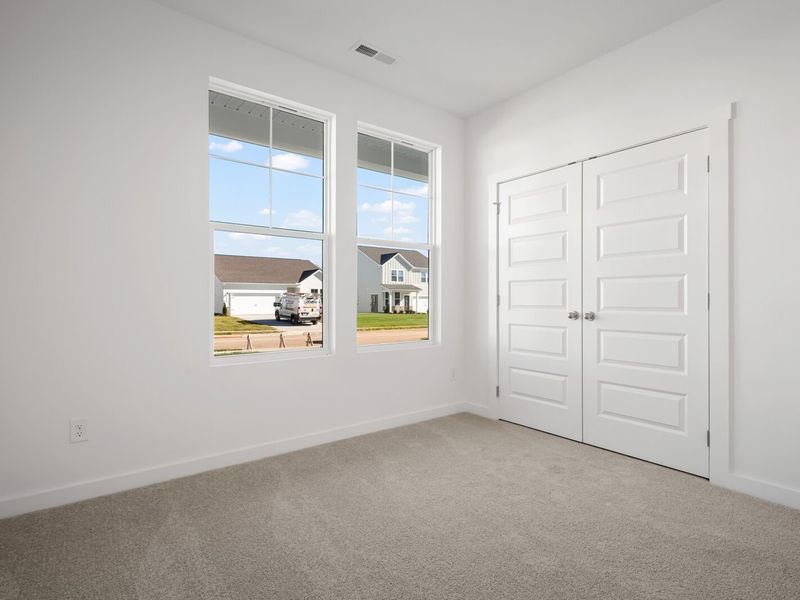 Spacious, unfurnished interior of a new home in Sage Farms, White House (Image 17).