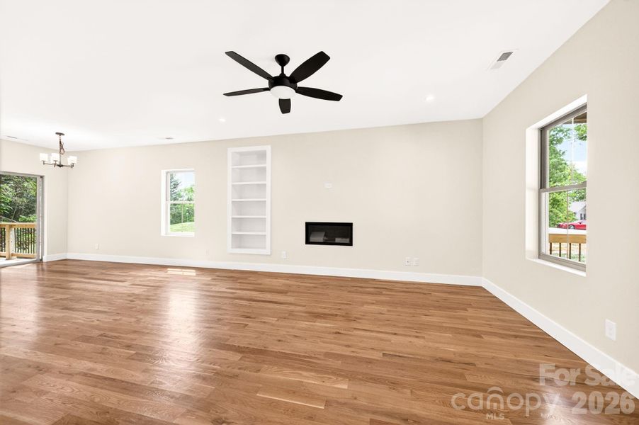 Spacious, unfurnished interior of a new home in , Asheville (Image 30).