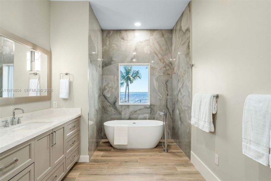 Furnished interior view inside a new home in , Tavernier (Image 11).