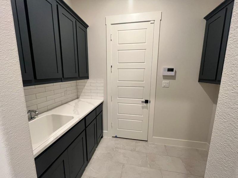 Furnished interior view inside a new home in Eagle Ridge Estates, Weatherford (Image 6).