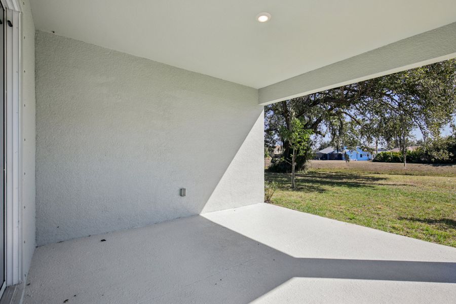 Representative exterior details of a home built from the Melody by Maronda Homes in Port St. John, Cocoa (Image 4).