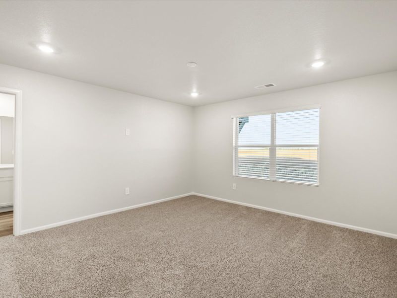 Spacious, unfurnished interior of a new home in Horizon Uptown: The Meadow Collection, Aurora (Image 12). Spacious, unfurnished interior of a new home in Horizon Uptown: The Meadow Collection, Aurora (Image 12).