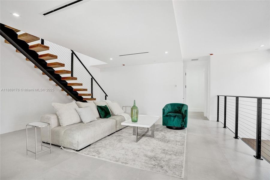 Furnished interior view inside a new home in , Fort Lauderdale (Image 5). Furnished interior view inside a new home in , Fort Lauderdale (Image 5).