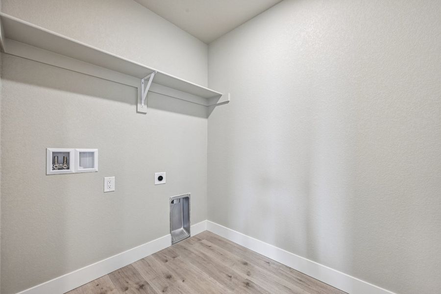 Spacious, unfurnished interior of a new home in The Glen, Colorado Springs (Image 40). Spacious, unfurnished interior of a new home in The Glen, Colorado Springs (Image 40).