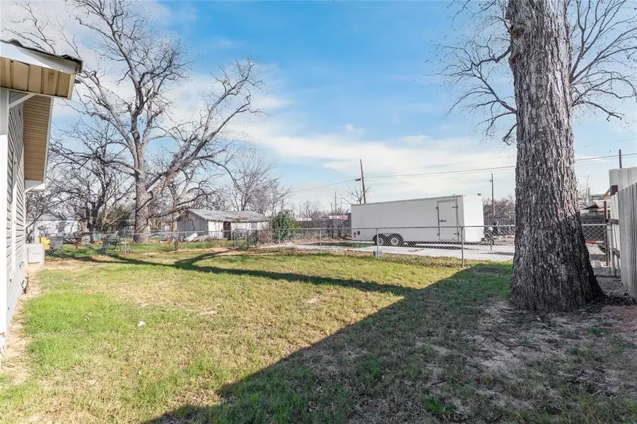 Exterior details and patio area of a home in , Brownwood (Image 18).