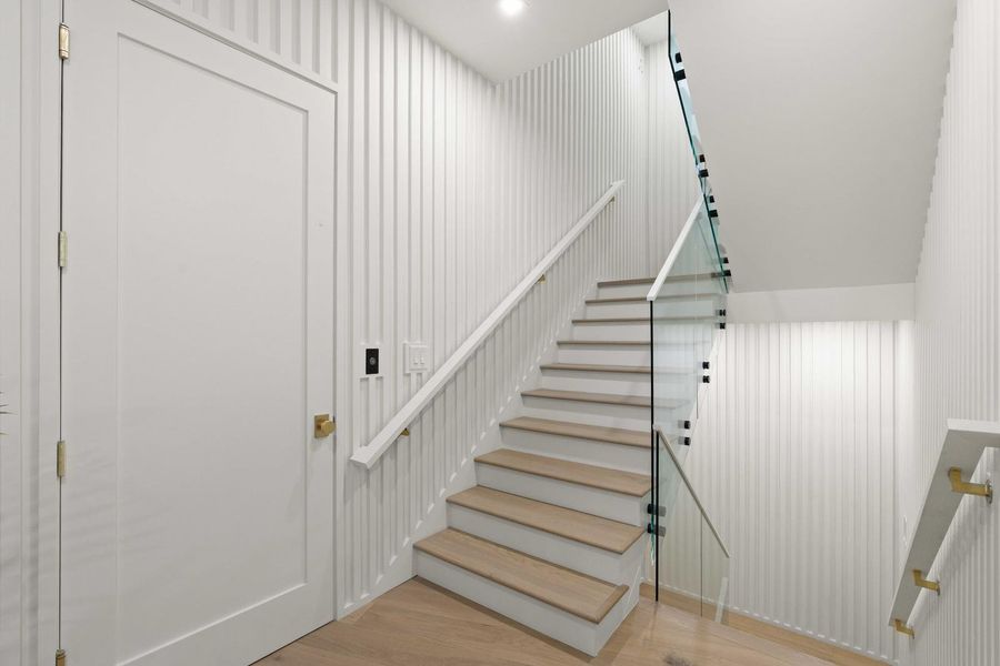 Spacious, unfurnished interior of a new home in , Isle Of Palms (Image 23).