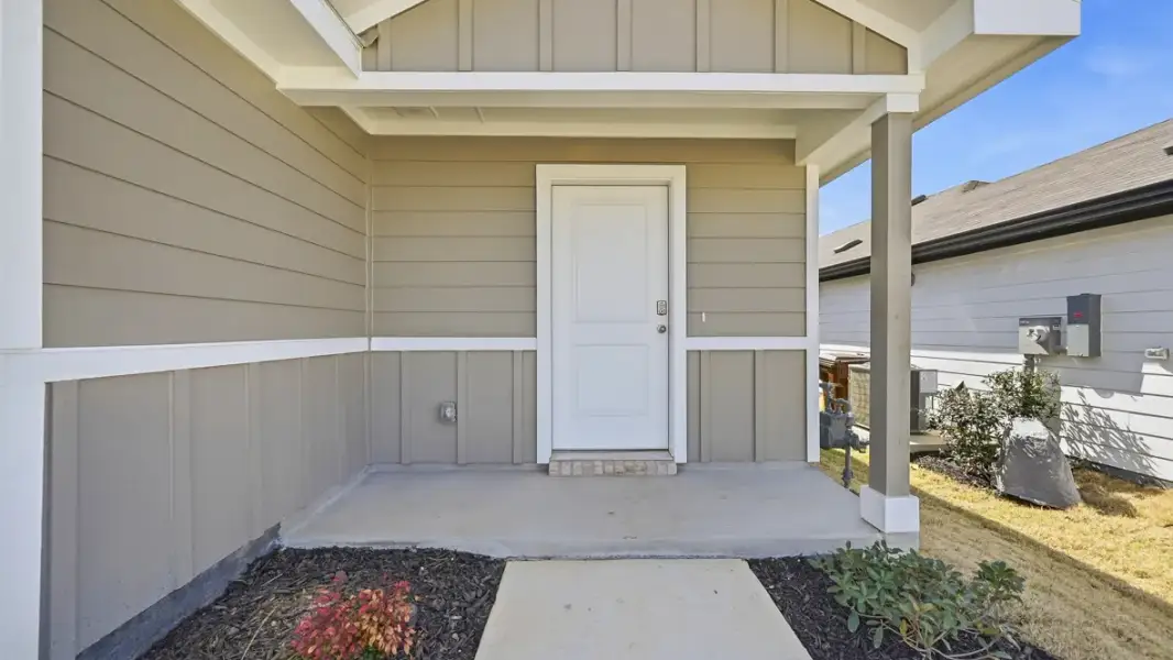 Representative exterior details of a home built from the Caprock by D.R. Horton in Ponder Farms, Ponder (Image 3).