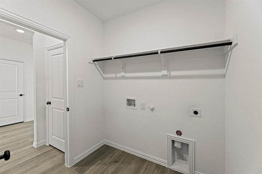 Spacious, unfurnished interior of a new home in Gateway Parks, Forney (Image 17).