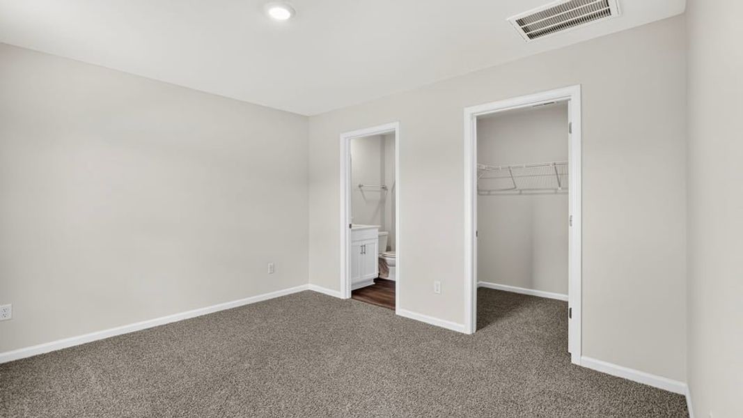 Spacious, unfurnished interior of a new home in Harper Ridge, Roebuck (Image 31). Spacious, unfurnished interior of a new home in Harper Ridge, Roebuck (Image 31).