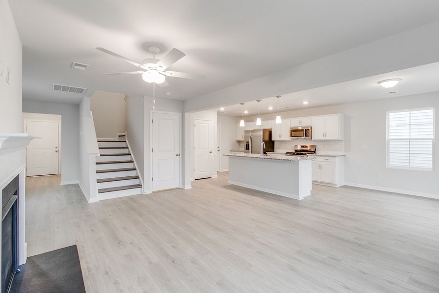 Spacious, unfurnished interior of a new home in Winston Point, Gilbert (Image 18). Spacious, unfurnished interior of a new home in Winston Point, Gilbert (Image 18).