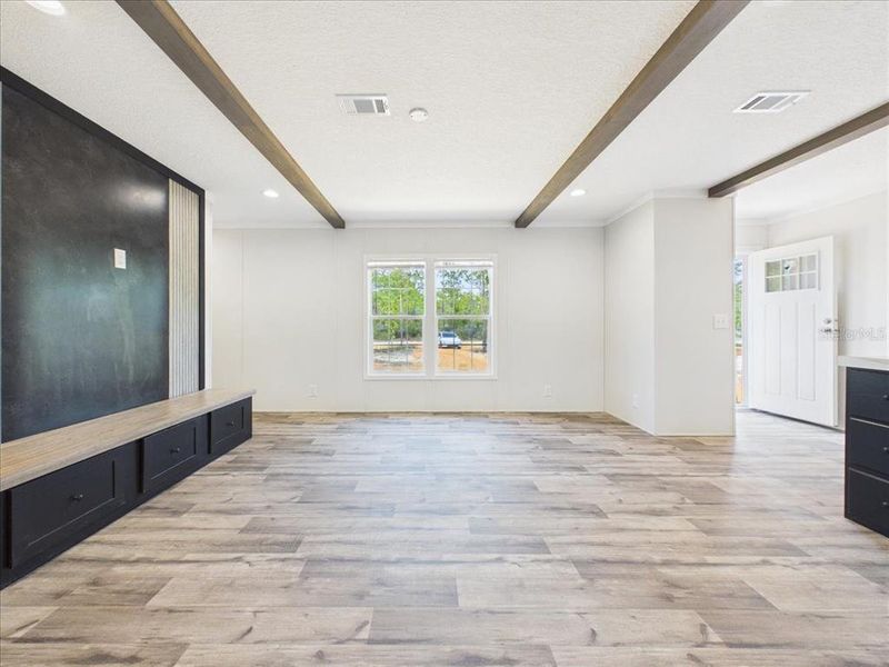 Spacious, unfurnished interior of a new home in , Hawthorne (Image 16).