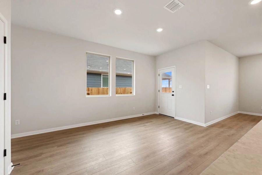 Dining Area Dining Area