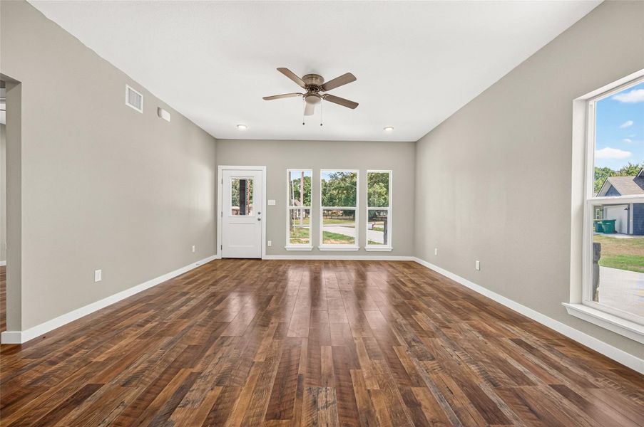 Spacious, unfurnished interior of a new home in , Montgomery (Image 31).