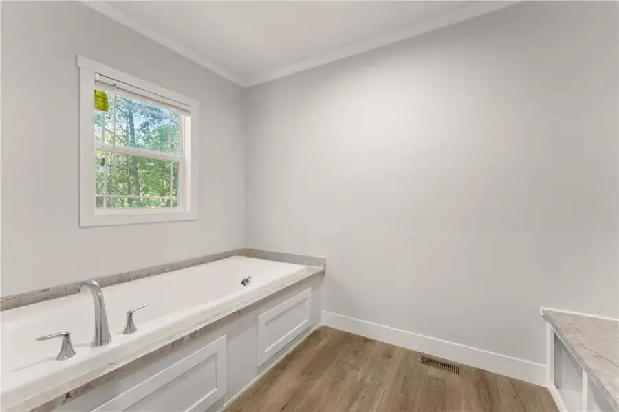 Image 18 of a home in .