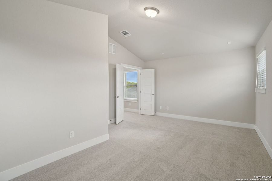 Spacious, unfurnished interior of a new home in Kallison Ranch, San Antonio (Image 16).