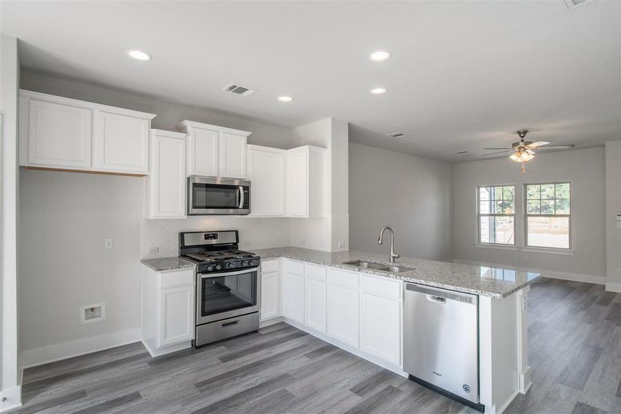 Furnished interior view inside a new home in Trace, San Marcos (Image 9). Furnished interior view inside a new home in Trace, San Marcos (Image 9).