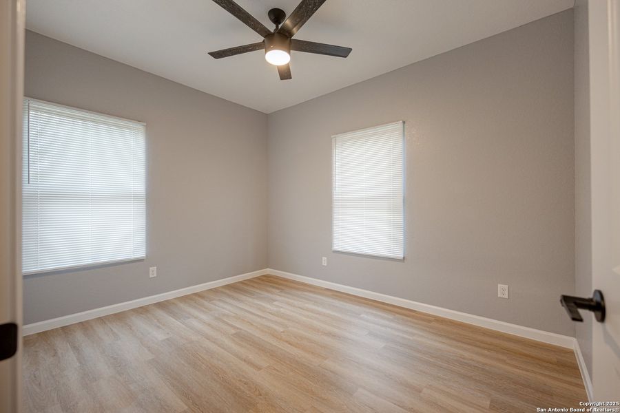 Spacious, unfurnished interior of a new home in , San Antonio (Image 27).