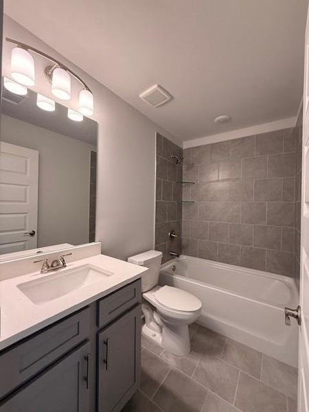 Furnished interior view inside a new home in Cooper's Walk, Loganville (Image 11). Furnished interior view inside a new home in Cooper's Walk, Loganville (Image 11).