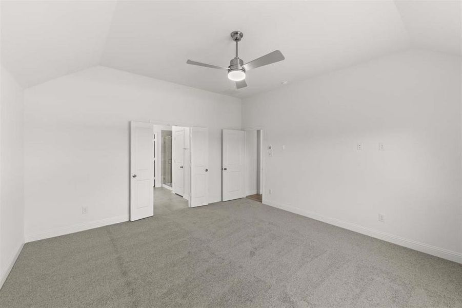 Spacious, unfurnished interior of a new home in River Ranch, Van Alstyne (Image 16).