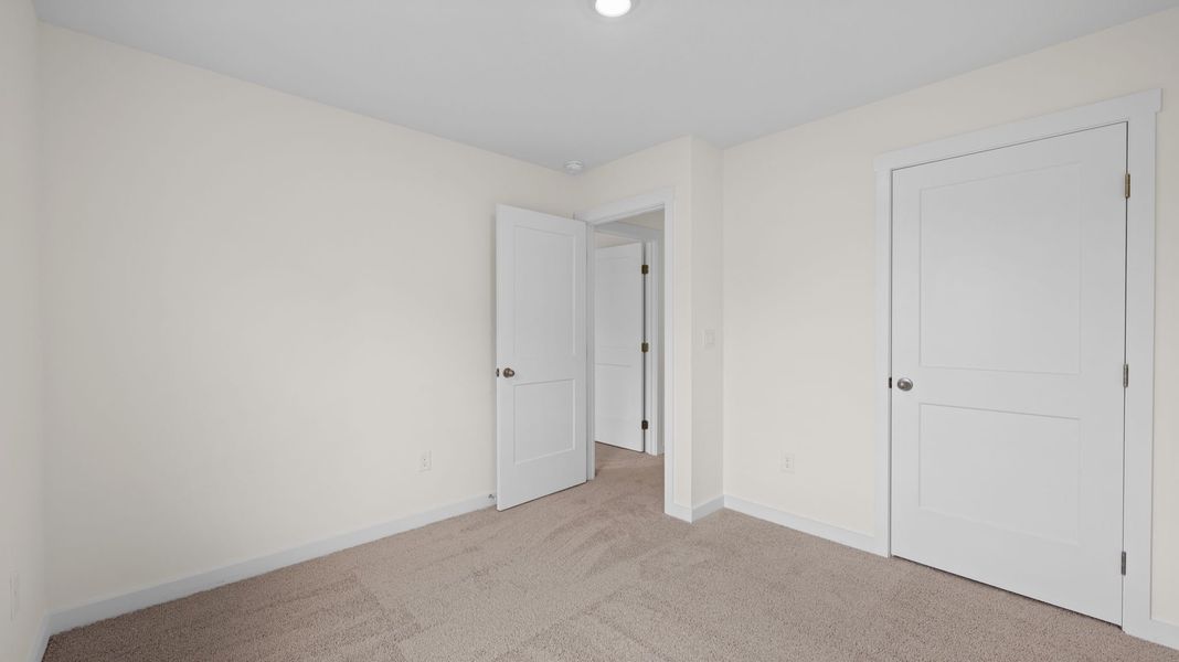 Representative unfurnished interior of a home built from the Tatum by D.R. Horton in Price's Point, Knoxville (Image 21).
