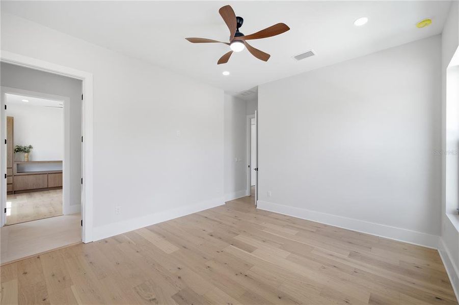 Spacious, unfurnished interior of a new home in , Tampa (Image 71). Spacious, unfurnished interior of a new home in , Tampa (Image 71).