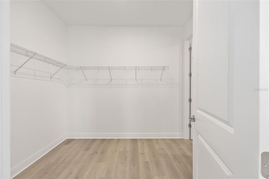 Spacious, unfurnished interior of a new home in , Ocala (Image 36).