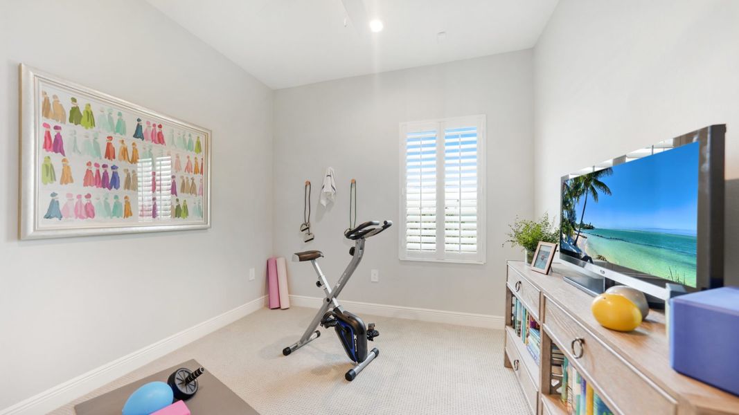 Representative furnished interior of a home built from the Patriot by Neal Communities in Boca Royale Golf & Country Club at Wellen Park, Englewood (Image 17).