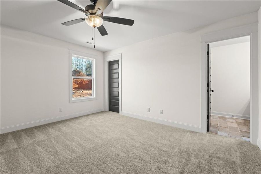 Spacious, unfurnished interior of a new home in , Carrollton (Image 36).