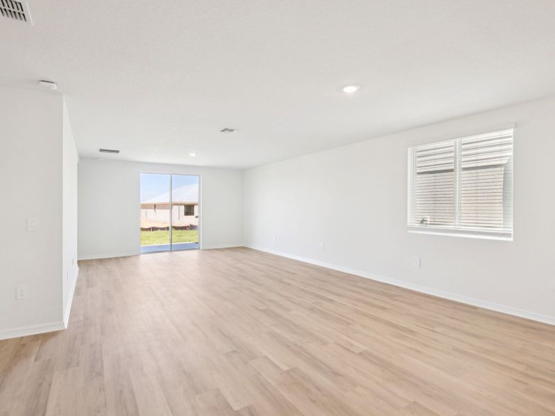 Spacious, unfurnished interior of a new home in Hilltop Vistas, Dade City (Image 13). Spacious, unfurnished interior of a new home in Hilltop Vistas, Dade City (Image 13).