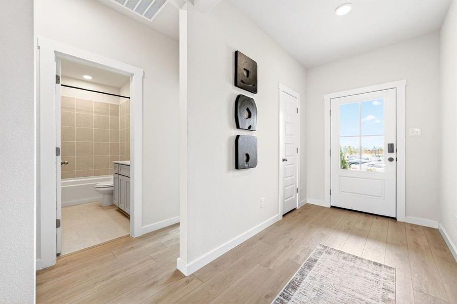 Spacious, unfurnished interior of a new home in Parks at Foster Crossing, Anna (Image 21).