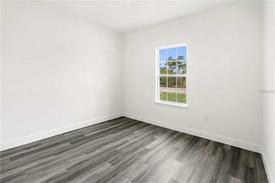 Spacious, unfurnished interior of a new home in , Dunnellon (Image 25).