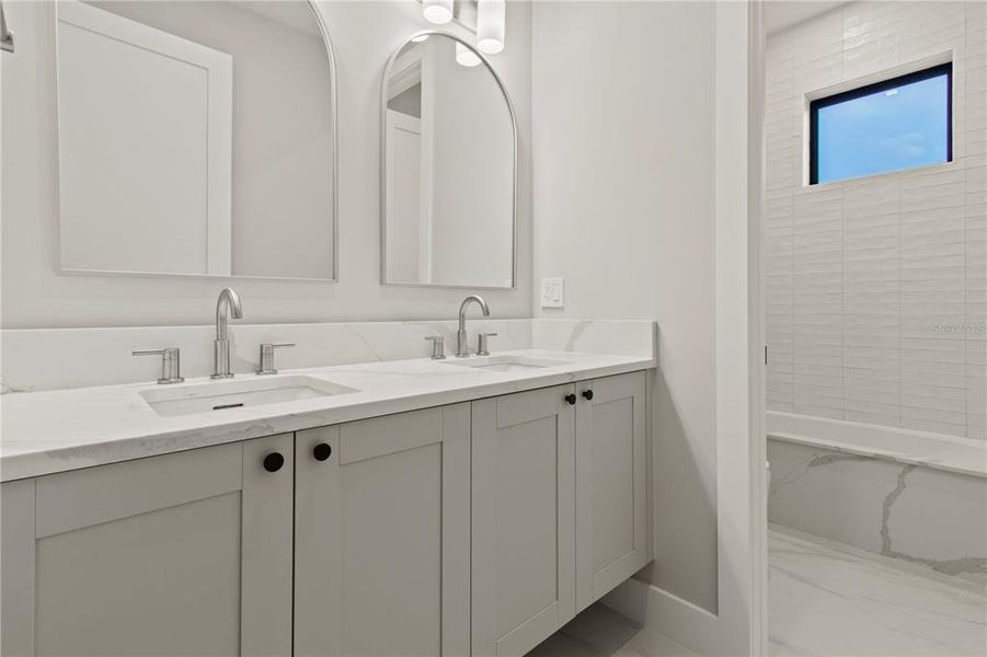 Furnished interior view inside a new home in College Park, Orlando (Image 28). Furnished interior view inside a new home in College Park, Orlando (Image 28).