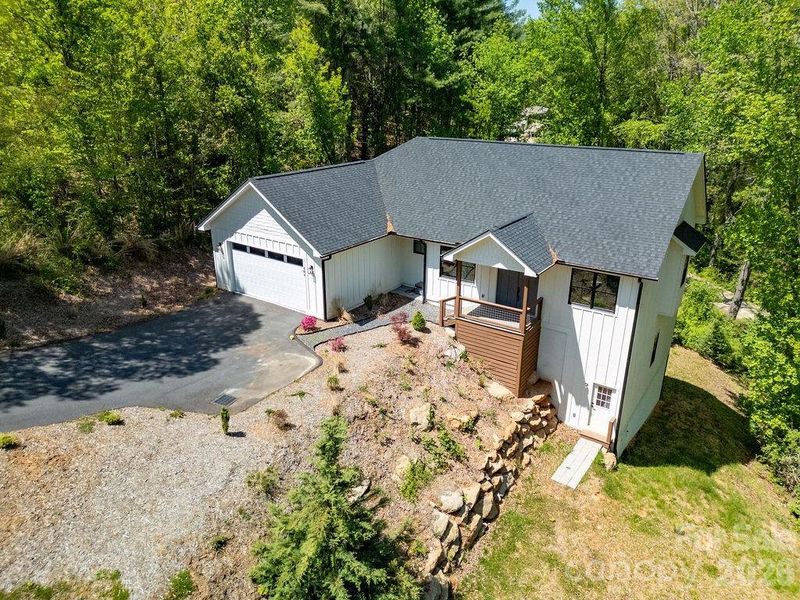 Fully Landscaped exterior