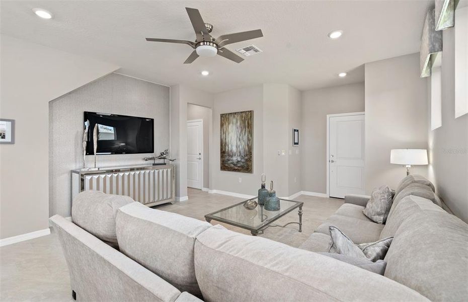 Furnished interior view inside a new home in Windsor Cay Resort, Clermont (Image 18).