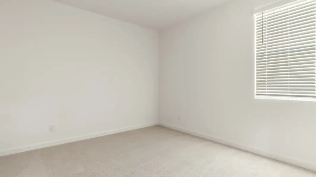 Spacious, unfurnished interior of a new home in Aloravita, Peoria (Image 37).