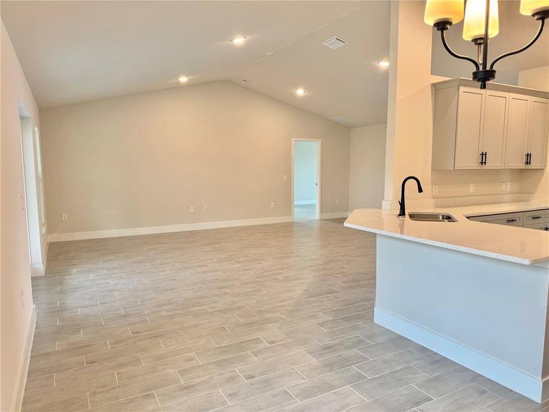 Spacious, unfurnished interior of a new home in , Rotonda West (Image 16).