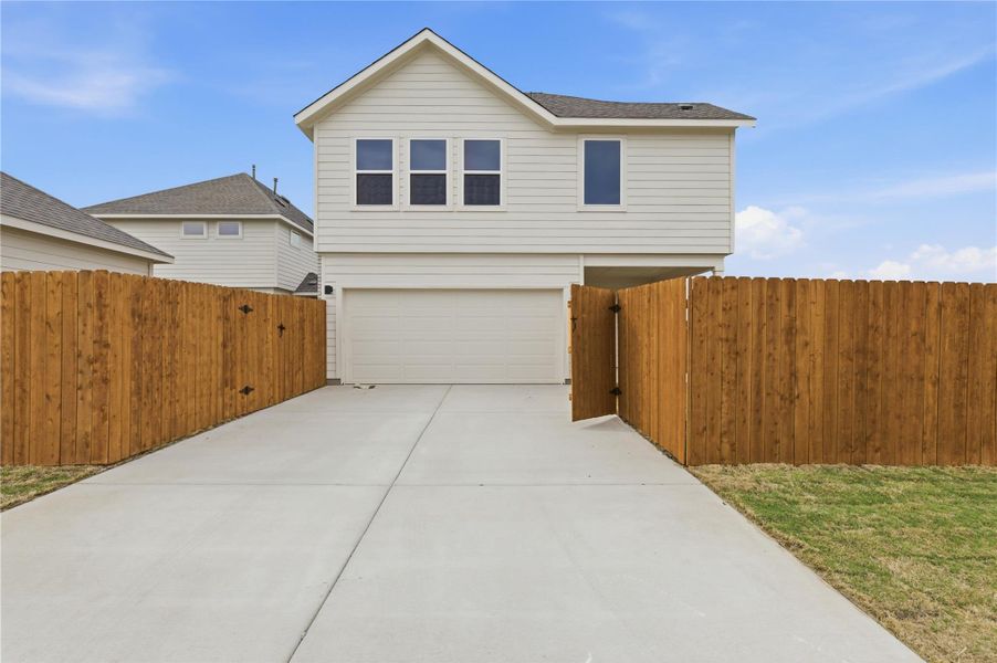 Exterior details and patio area of a home in Infinity Square, Kyle (Image 18).