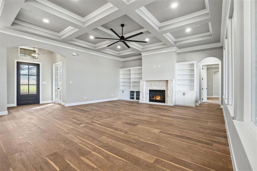 Spacious, unfurnished interior of a new home in , Weatherford (Image 28).