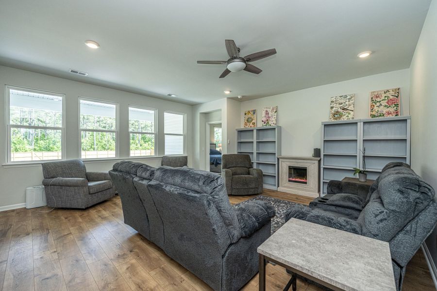 Furnished interior view inside a new home in French Quarter Creek, Huger (Image 11).