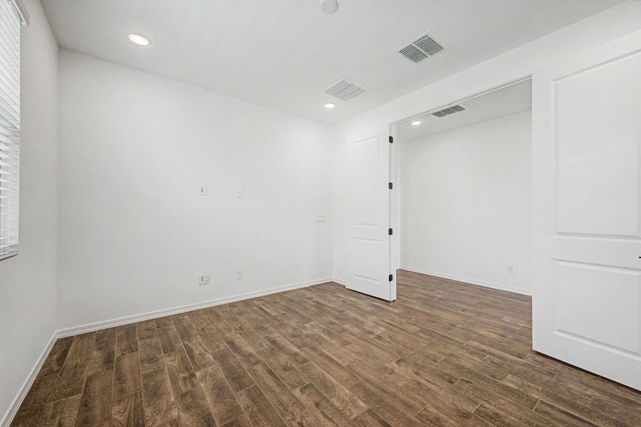 Spacious, unfurnished interior of a new home in Pinnacle at San Tan Heights, San Tan Valley (Image 9). Spacious, unfurnished interior of a new home in Pinnacle at San Tan Heights, San Tan Valley (Image 9).